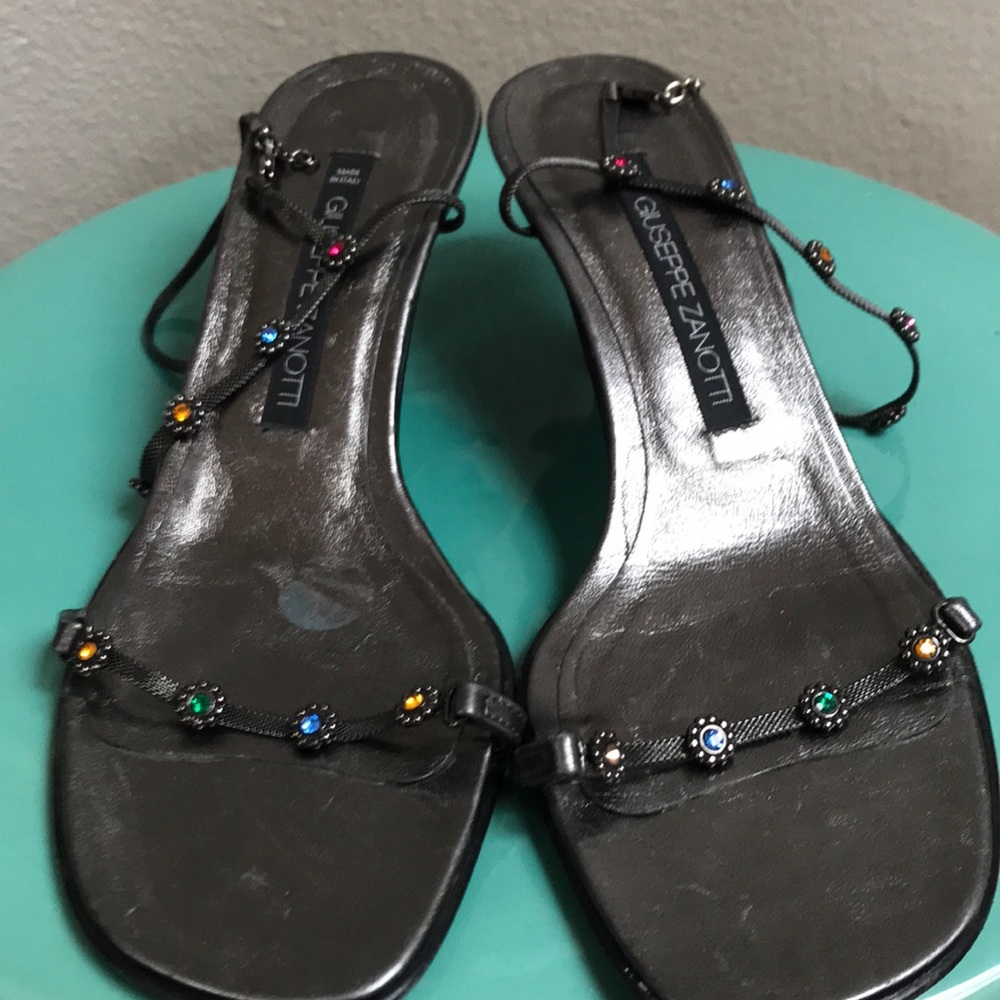 Vintage! Beautiful Giuseppe Zanotti Flower Sandals